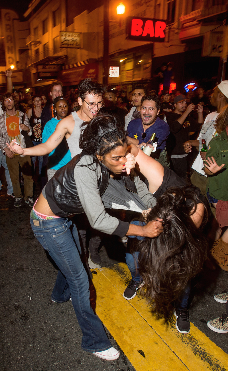 Illustration for article titled San Francisco Brings Fire And Fistfights To World Series Celebrations